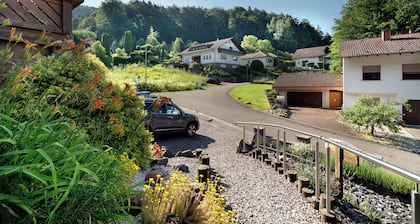 Apartment 'Grimm' mit gemeinsamer Terrasse und WLAN