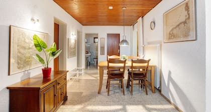 Holiday Home 'Haus vor Anker' with Mountain View, Private Garden & WiFi