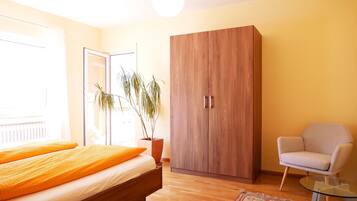 3 bedrooms, free WiFi, bed sheets