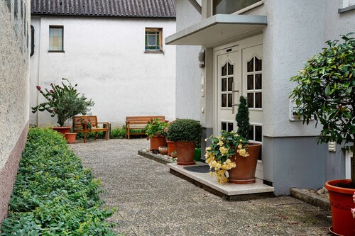Ferienwohnung 'Die Große Ferienwohnung' mit Gemeinschaftsgarten, WLAN und Klimaanlage