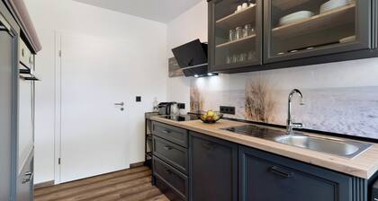 Ferienwohnung 'Lopezan home and living' mit Balkon und WLAN