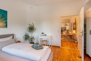 2 chambres, fer et planche à repasser, Wi-Fi gratuit, draps fournis