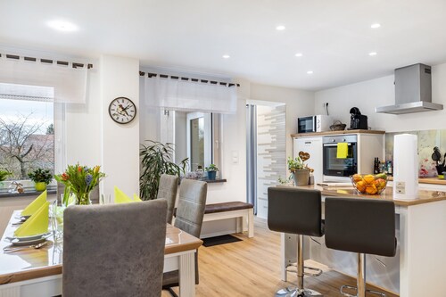 Ferienhaus 'Ferienhaus Kirsch' mit privater Terrasse, privatem Garten und WLAN