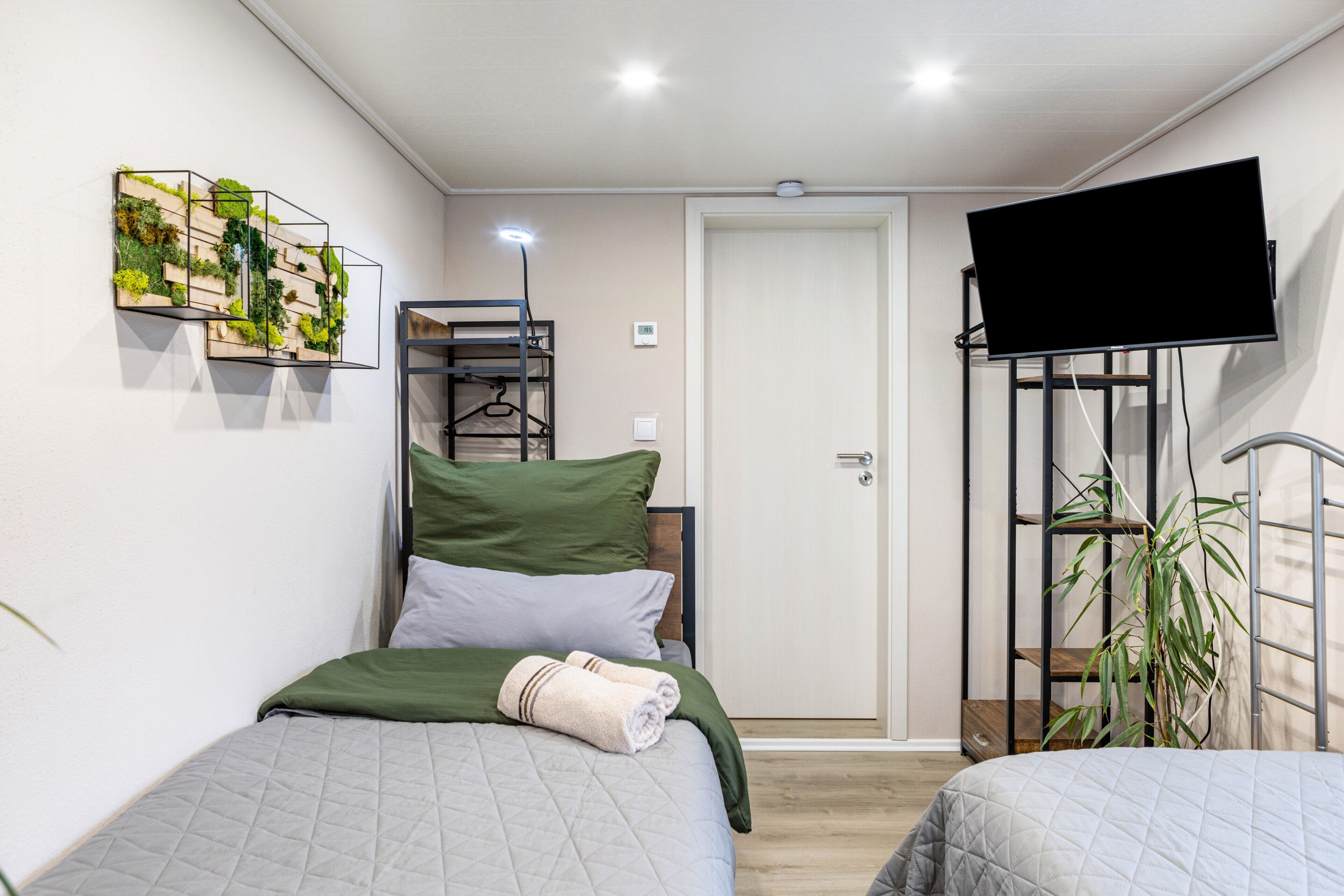 4 habitaciones, tabla de planchar con plancha y wifi gratis 