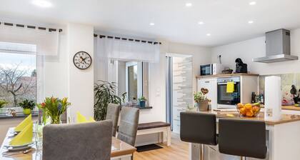 Ferienhaus 'Ferienhaus Kirsch' mit privater Terrasse, privatem Garten und WLAN