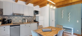 Apartment 'Ferienwohnung Am Hirschfelsen' with Private Terrace and Wi-Fi