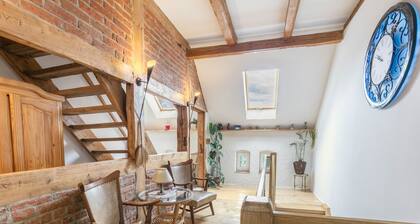 Ferienwohnung Mit Großem Garten" mit Gemeinschaftsterrasse, Gemeinschaftsgarten und WLAN