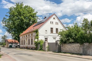 Exterior - Apartment 'Ferienwohnung Mit Großem Garten' with Shared Terrace, Shared Garden and Wi-Fi (Lindow (Mark))