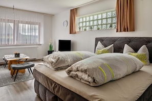 2 bedrooms, free WiFi, bed sheets