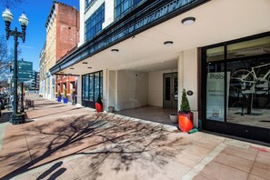 Exterior detail - Urban Luxe: Stylish 4BR in Sterchi Lofts (Knoxvile)
