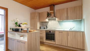 Kühlschrank, Ofen, Herdplatte, Geschirrspüler