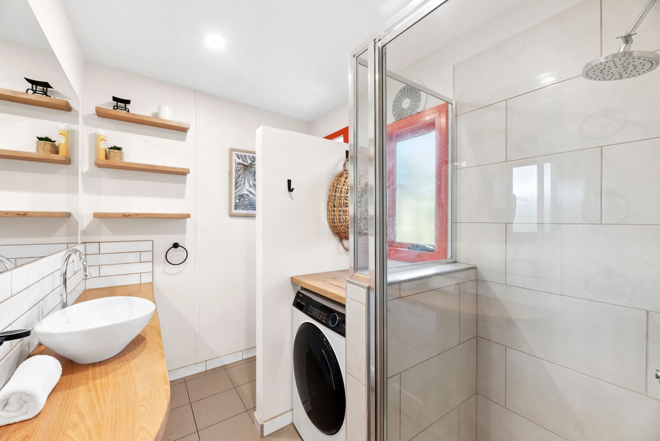 Shower, hair dryer, towels, shampoo