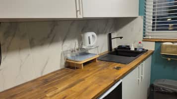 微波炉、炉灶、茶具/咖啡用具、烤面包机