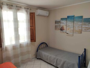 2 Schlafzimmer, Bügeleisen/Bügelbrett, Bettwäsche