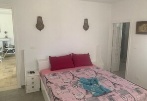 3 bedrooms, WiFi, bed sheets