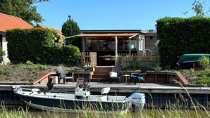 Unclassified image, 4 of 42, button - 4 pers house Cecil with own fishing spot on a dutch chanel (Eanjum)