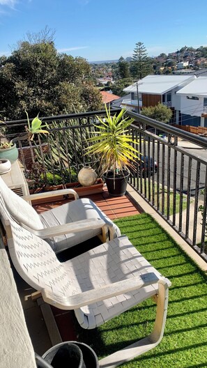 Property grounds - Comfortable beach apartment Maroubra (Maroubra)