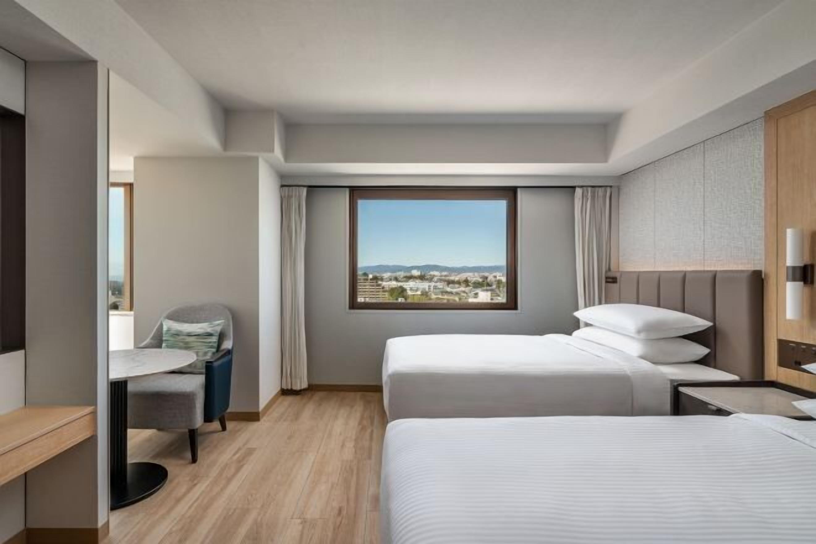 Lydisolert og wi-fi (inkludert)