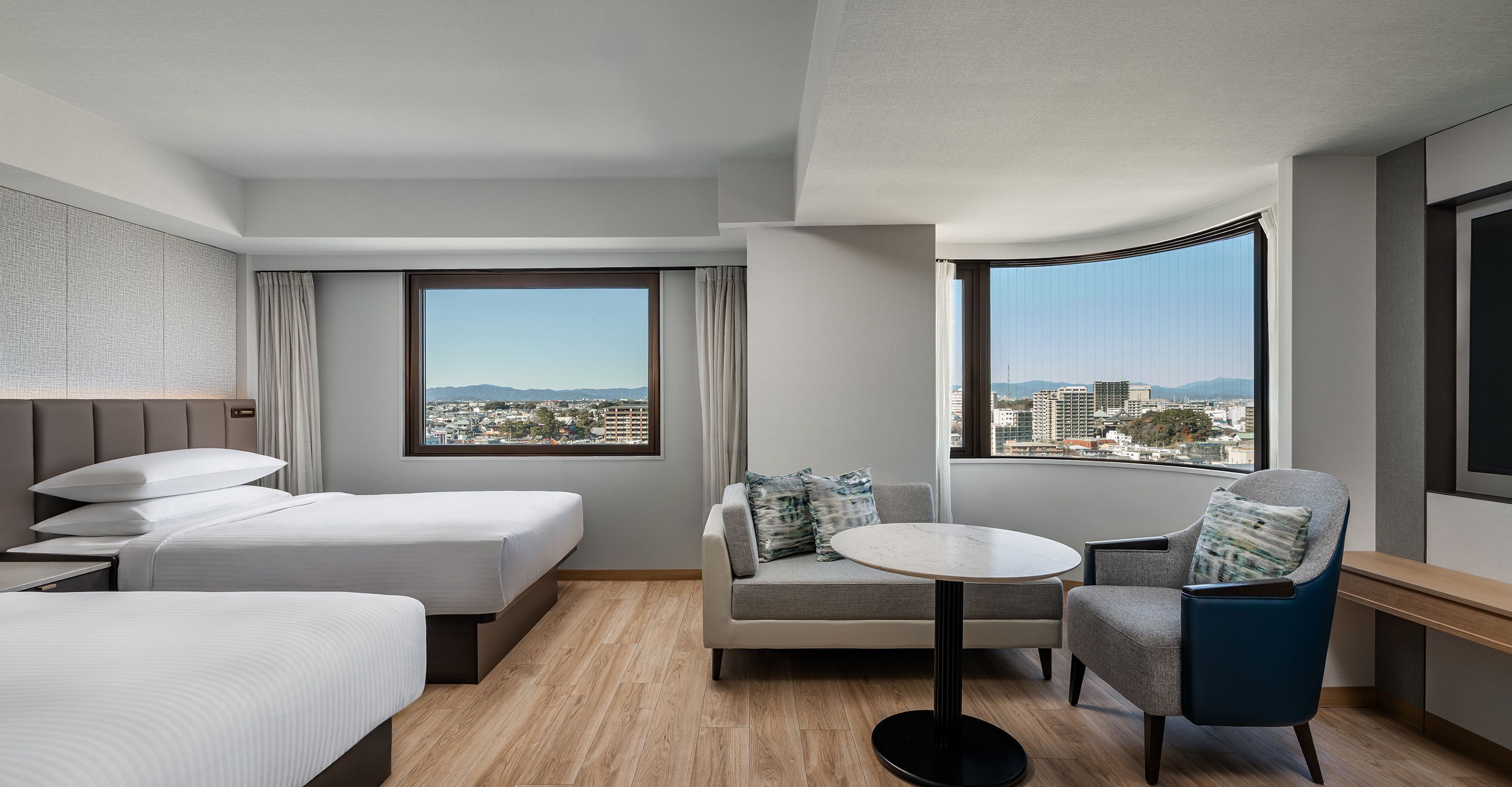 Soundproofing, free WiFi