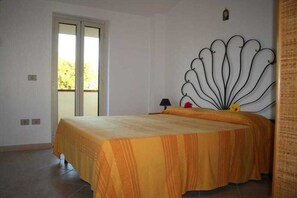 2 bedrooms, iron/ironing board, travel crib, WiFi