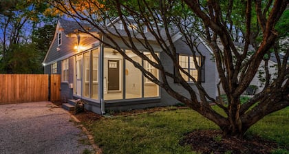 5BR | Hot tub & Pool table | Mins to Beale