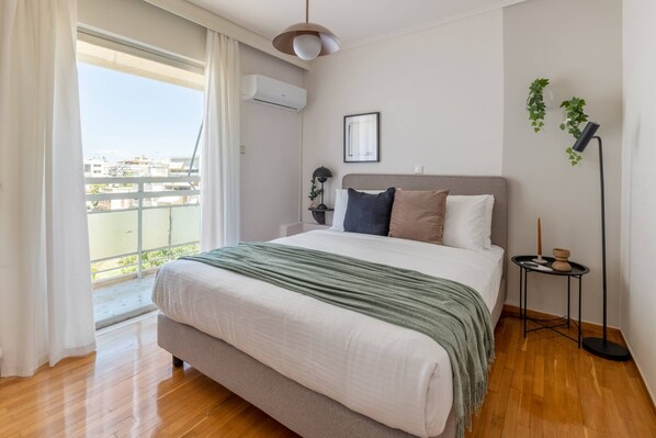 2 bedrooms, desk, iron/ironing board, free WiFi