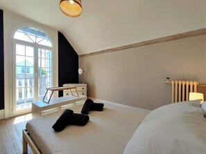 3 chambres, lit parapluie, Wi-Fi, draps fournis