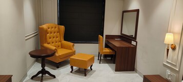 Habitación Deluxe doble | Sistema de insonorización, tabla de planchar con plancha, wifi gratis