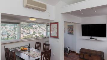 Apartment (Apartment Super Marijo - Two-Bedroom ) | Dining room