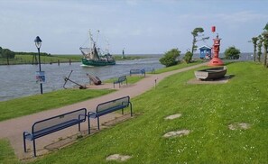 2 多间卧室、熨斗/熨衣板、免费 WiFi、床单