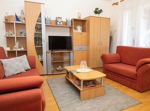 Apartment (Apartments Sea Line - One Bedroom Apa) | Living area