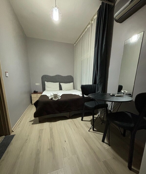 Classic Room | Desk, free WiFi - Tuzla Pars Otel (Tuzla)