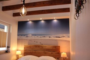 2 bedrooms, iron/ironing board, free WiFi