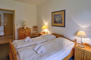 2 sovrum, strykjärn/strykbräda, gratis wi-fi och sängkläder