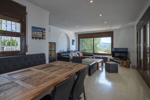 Smart TV, video games, table tennis - Villa Andaluz ~ Roses Mas Fumats (Roses)