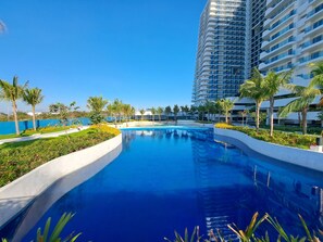 室外泳池
