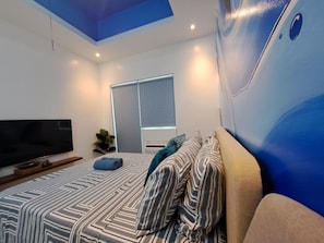 WiFi, bed sheets