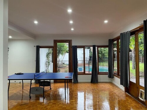 Comfy 5 Bedroom retreat stay at Melbourne!