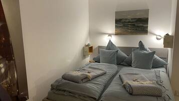 1 bedroom, travel crib, free WiFi, bed sheets