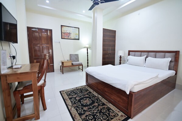 Executive Room, City View