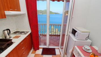 Apartment (Apartments Filipović - Comfort One-B) | Private kitchenette | Fridge