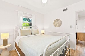 1 bedroom, desk, iron/ironing board, travel crib - Heron Lagoon, dock, pool, the Hibiscus at Siesta Key Bungalows (Siesta Key)