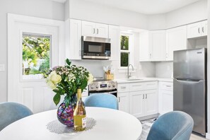 Coffee/tea maker, fridge, microwave, oven - Entire Resort, The Siesta Key Bungalows, 1-Mile to Turtle Beach (Siesta Key)