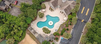 Savannah Shores