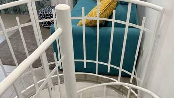 2 Schlafzimmer, Schreibtisch, Bügeleisen/Bügelbrett, WLAN