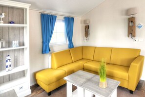 Smart TV, DVD player, stereo - Holiday House 177 (Seeadler ("Sea Eagle") type). (Fehmarn)