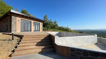 House (Two Bedroom House with Jacuzzi and We) | Bahagian luar