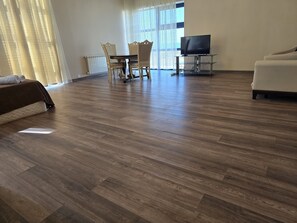 Familien-Suite, Strandblick | Schreibtisch, Verdunkelungsvorhänge, Bügeleisen/Bügelbrett, Bettwäsche