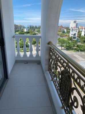 Balcony view - Ha Anh Phan Thiet Hotel (Phan Thiet)