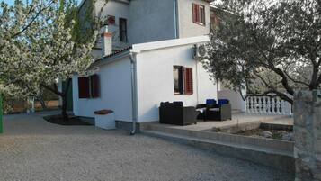 Căn hộ (One Bedroom apartment with Terrace) | Ngoại thất